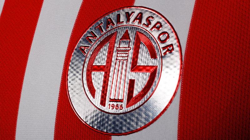 Antalyaspor'da çok sayıda Koronavirüs vakası tespit edildi; kafilenin İstanbul'a gelişi iptal edildi!