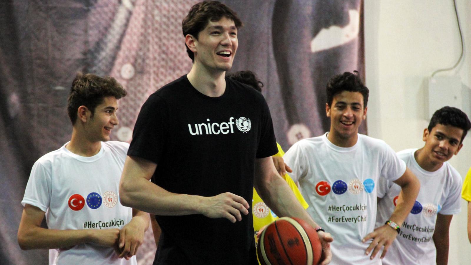 Cedi Osman, UNICEF'in 'Ulusal İyi Niyet Elçisi' oldu