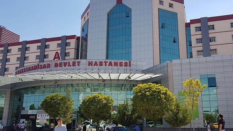 80 milyon liraya yapılan devlet hastanesinin temeli çürüyor; su basan laboratuvarlar üst kata taşındı