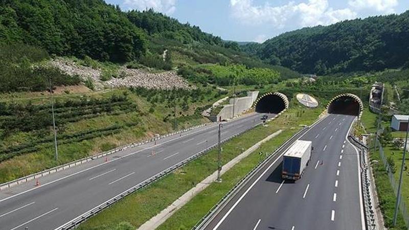 Bolu Dağı Tüneli’nin İstanbul yönü trafiğe açıldı