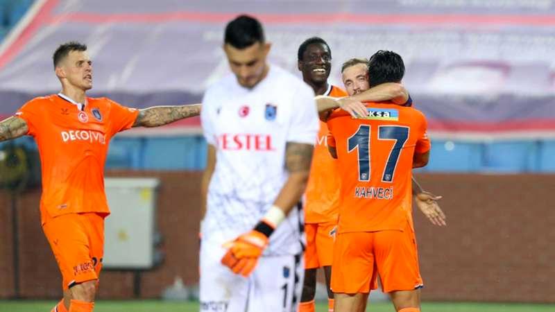 Başakşehir üç puana Trabzon'da merhaba dedi