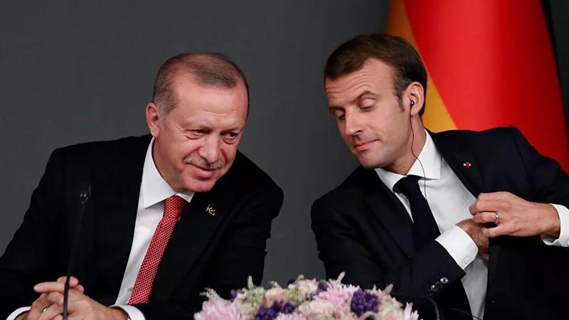 Evrensel başyazarı İhsan Çaralan: Erdoğan-Macron çatışmasına iki ismin ihtiyacı var çünkü ikisine de halk desteği düşüyor