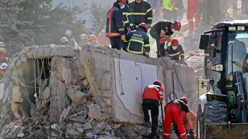 Karar yazarı Mehmet Ocaktan: Türkiye'nin Kanal İstanbul'u yapacak parası varsa, bu kaynak deprem projelerine harcanmalı