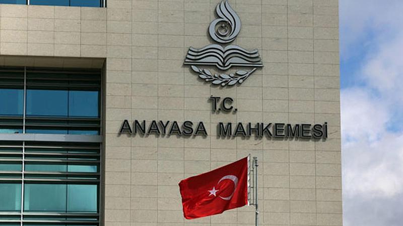 Anayasa Mahkemesi'nden dört siyasi parti için suç duyurusu