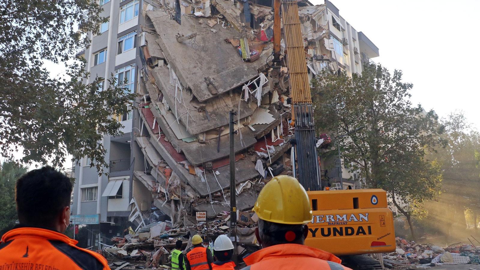 İzmir depreminde yıkılan Karagül Apartmanı'nın da 'çürük raporu' olduğu ortaya çıktı 