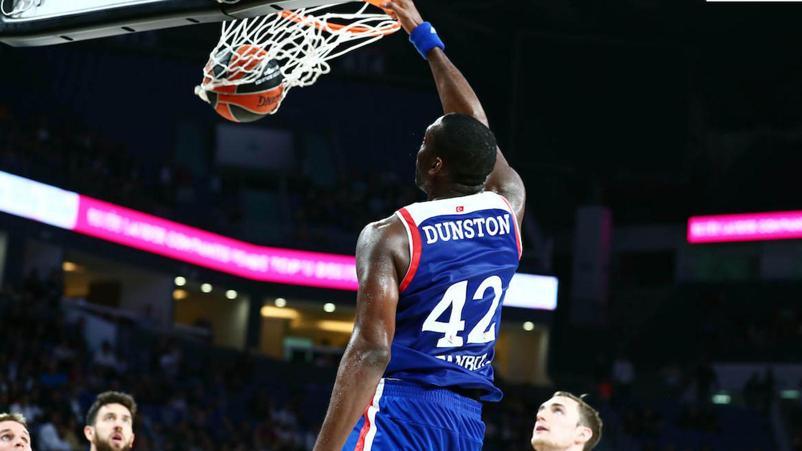 Anadolu Efes'ten Bryant Dunston jesti