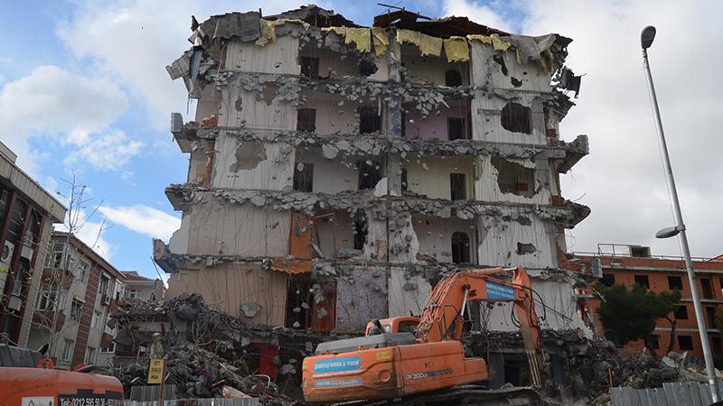 "Olası İstanbul depreminde 50 bin bina anında yıkılacak"