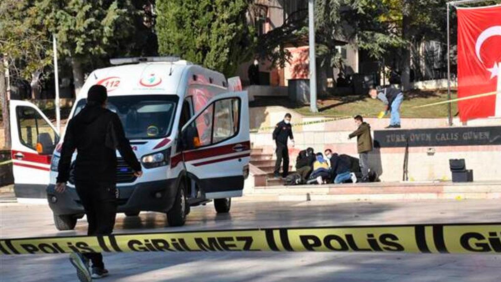 Boşanma aşamasında eşi ve kayınpederini adliye önünde vuran zanlı cezaevinden yeni çıkmış