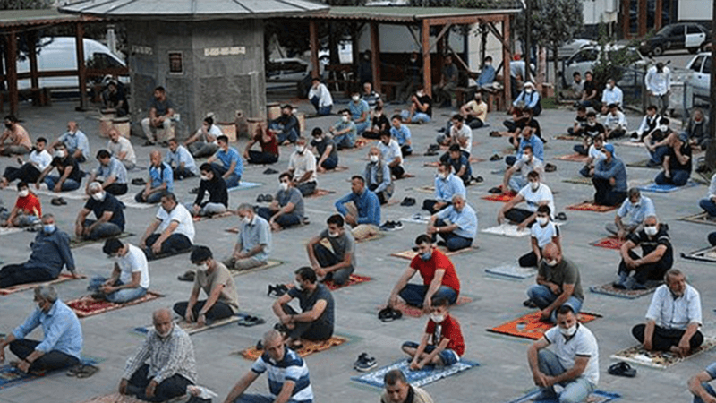 İçişleri Bakanlığı kısıtlamayla ilgili soruları yanıtladı: 20 yaş altı ve 65 yaş üstü için cuma namazı istisnası uygulanacak