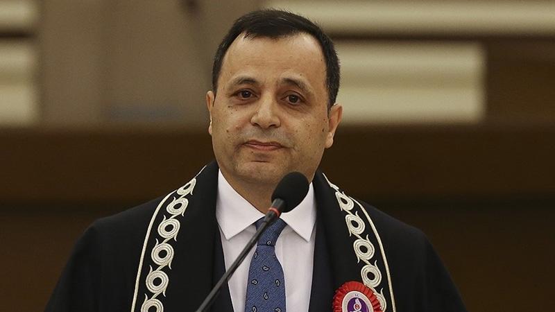 AYM Başkanı Arslan: Hukuk ve adaletten ayrılmak, sadece toplumsal ve siyasal düzeni yozlaştırmaz; insanı insan olmaktan uzaklaştırır