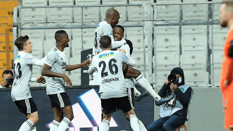 Beşiktaş, 10 kişi kalan Başakşehir'e acımadı: 3-2 