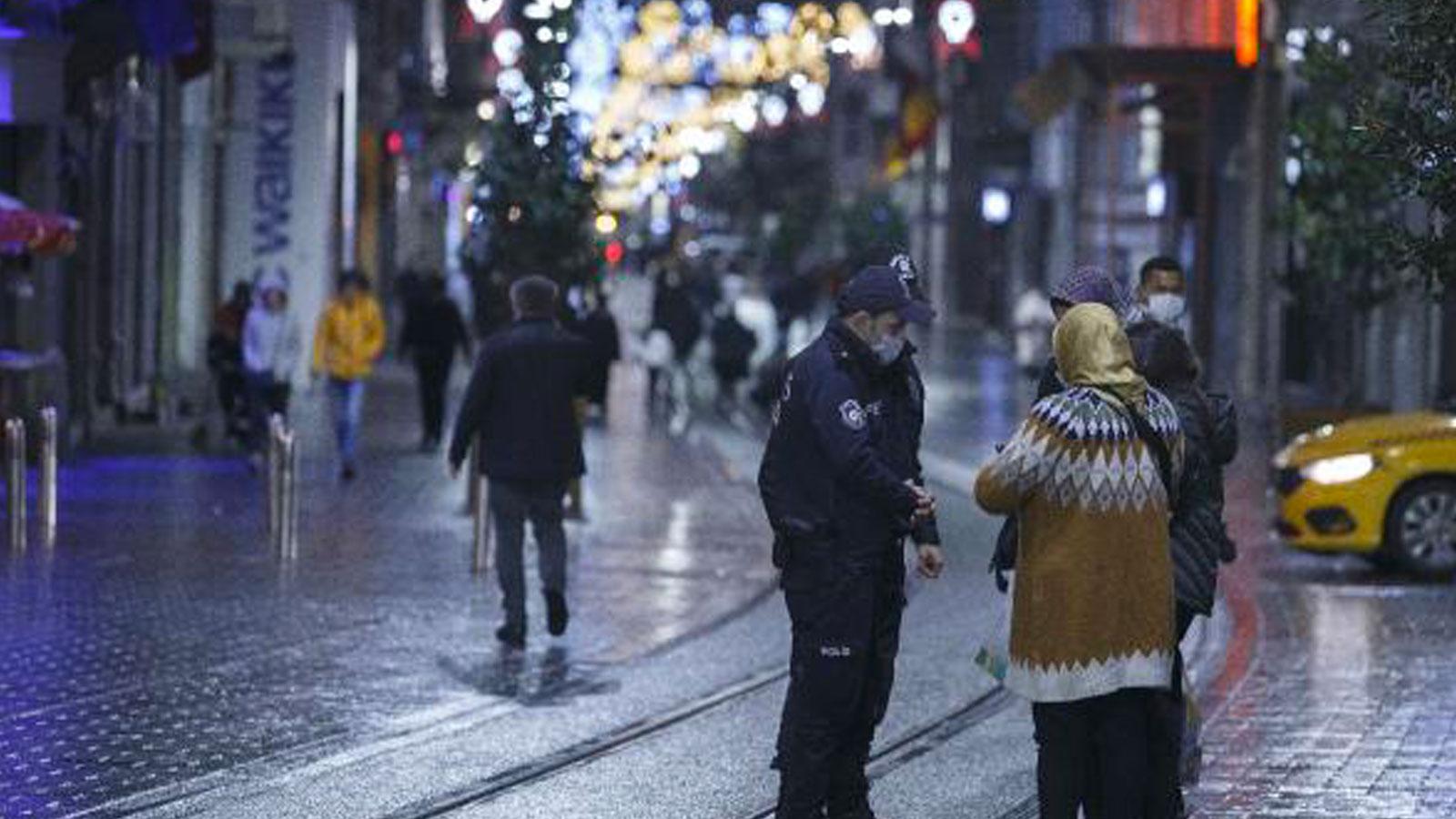 Sözcü yazarı Doğru: Halk açıklanan kararların saat başı değişeceğinden korkar oldu, korktuğu başına gelmesin diye sokağa çıkmıyor