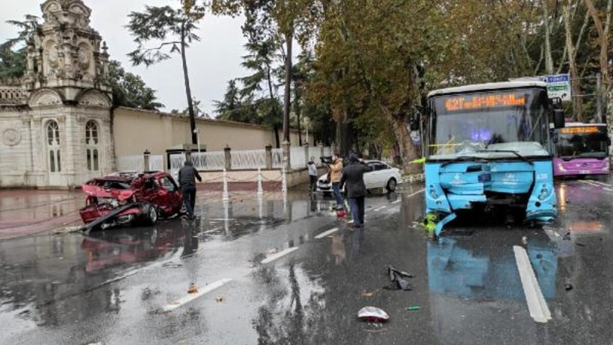 Dolmabahçe'de otobüs ve otomobil çarpıştı