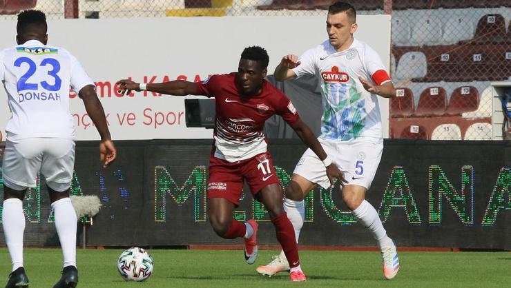 Hatayspor 90+7'de bulduğu golle Çaykur Rizespor karşısında 1 puanı aldı