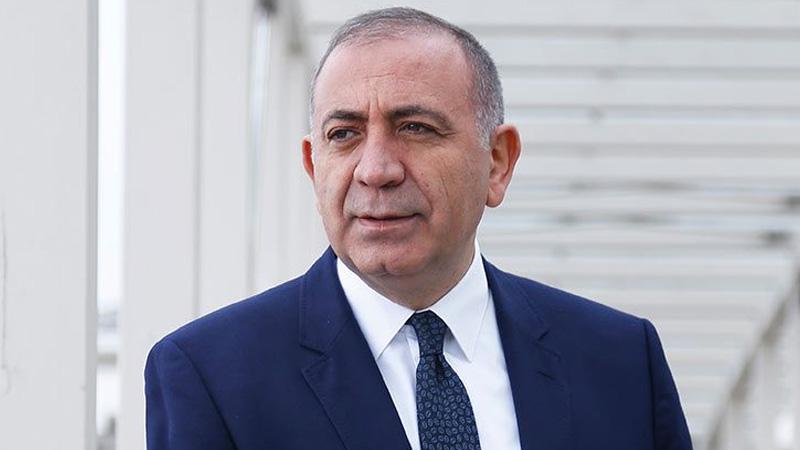 CHP'li Tekin: Halkın bütçesinden milyarlarca lira para, yandaş vakıf ve dernekle 'kayıtsız' olarak aktarılıyor