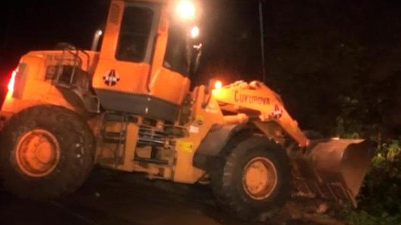 Doğu Karadeniz'de şiddetli yağış etkili oluyor: Heyelanlar sonucu birçok yol ulaşıma kapandı