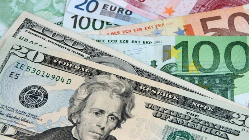 Dolar ve euro güne sakin başladı