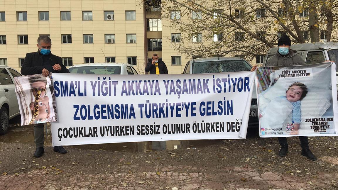 SMA'lı çocukların aileleri: 13,5 kilo kriterine takılmamak için çocuğunu aç bırakanlar var; Zolgensma ilacı Türkiye'ye gelsin