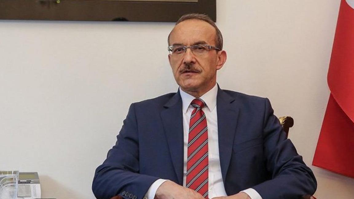 Kocaeli Valisi'nden öğrencilere: Ailesinde kalıyor barınamıyoruz diyor