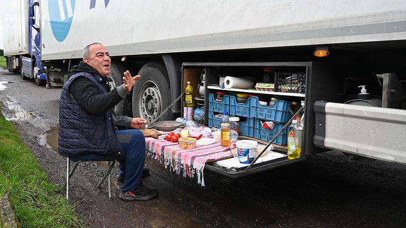 Türk şoförlerin kahvaltısı İngiltere'de gündem oldu