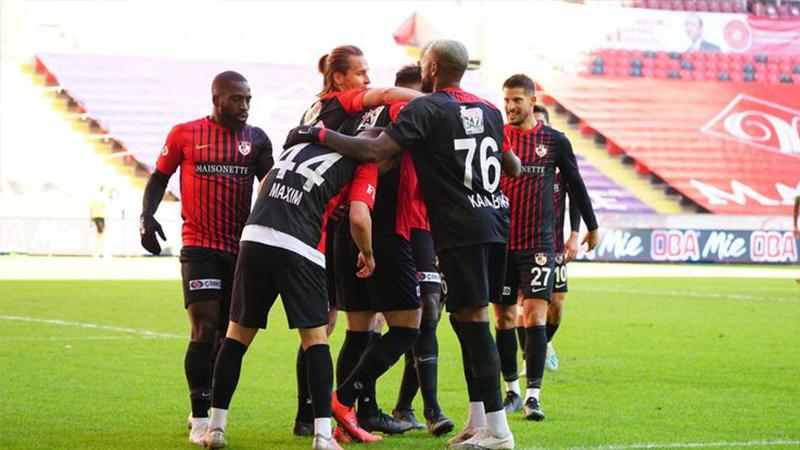 Gaziantep FK durdurulamıyor; Sumudica'nın ekibi Alanyaspor'u 3-1 yendi