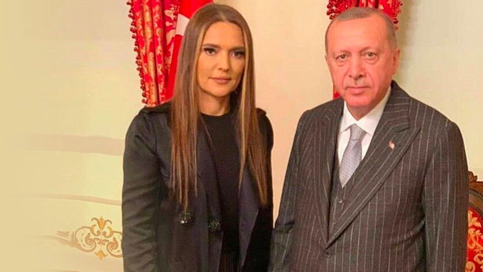 Mısra Öz Erdoğan'ı etiketledi, Demet Akalın paylaşımını sildi