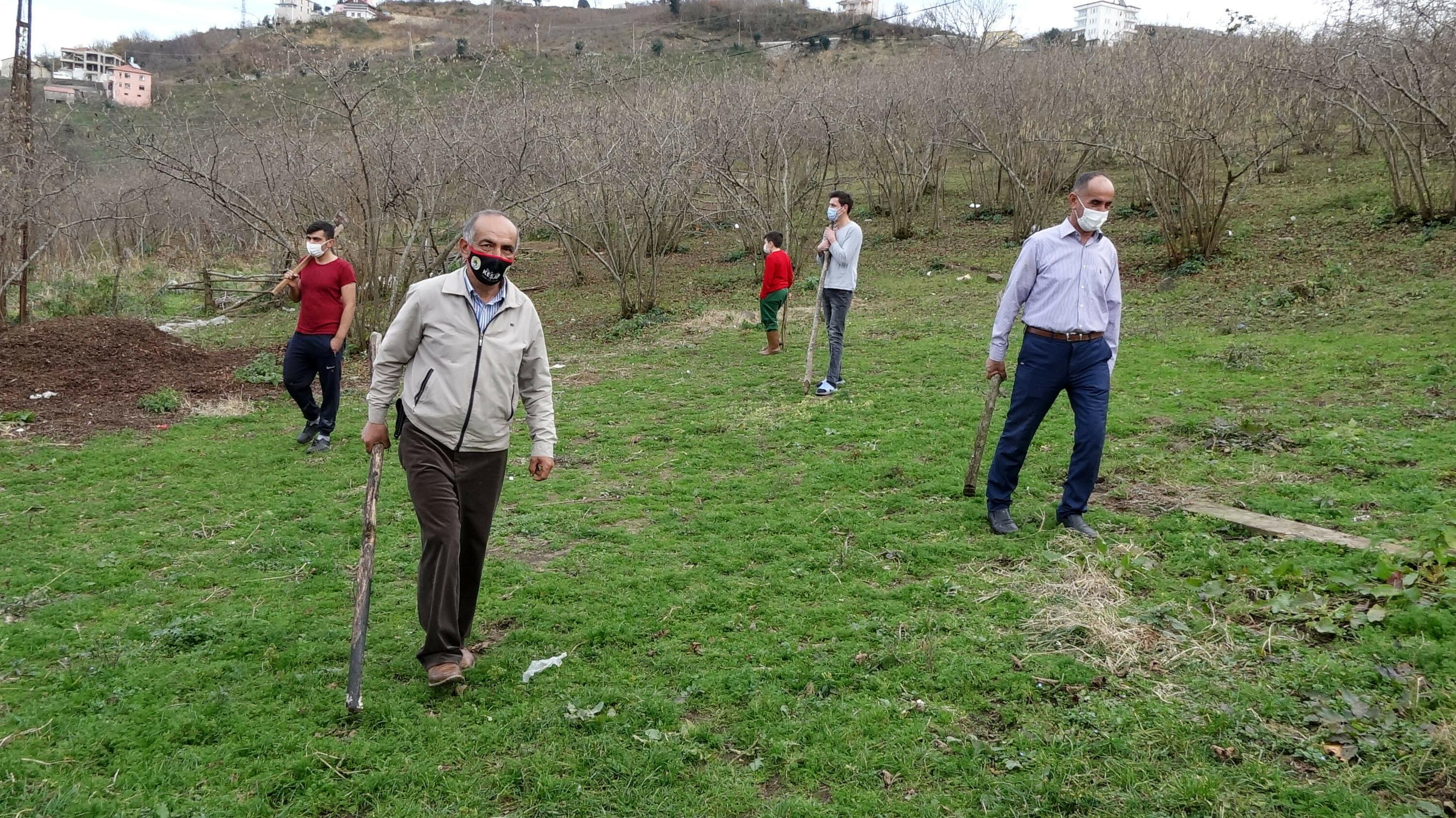 Şehre kurt indi; vatandaşlar balta ve tüfekle nöbet tutmaya başladı