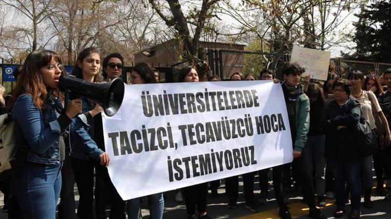 Burdur Kadın Dayanışması: Üniversitedeki tacizciler tüm delillere rağmen beraat etti; üniversite yetkilileri ve aileler destek oldu