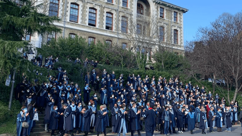 Boğaziçi hocalarından YÖK'e yanıt: 12 Eylül'de dışarıdan atanan rektörün referans verilmesi talihsiz bir ifade