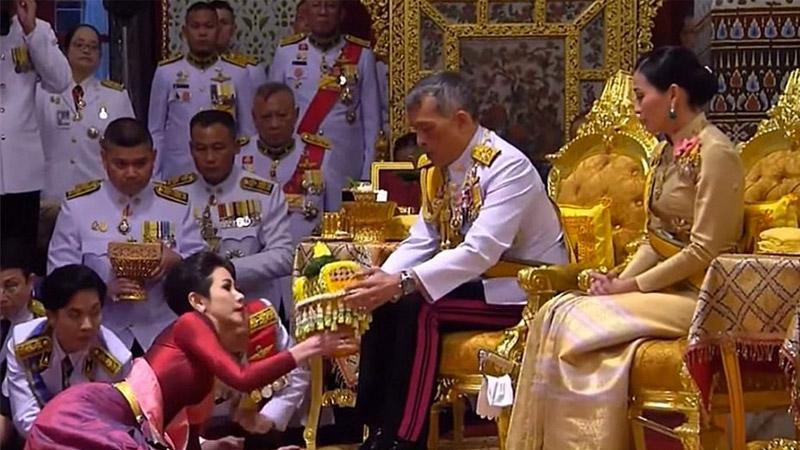 Almanya, Tayland'da protesto edilen Kral Vajiralongkorn'un ülkeye vizesiz girebileceğini duyurdu