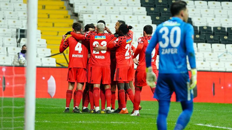 Beşiktaş, Türkiye Kupası'nda tek golle turladı