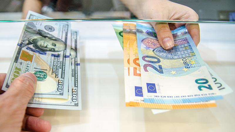 Dolar güne 9.25 seviyesinden başladı; euro 10.80