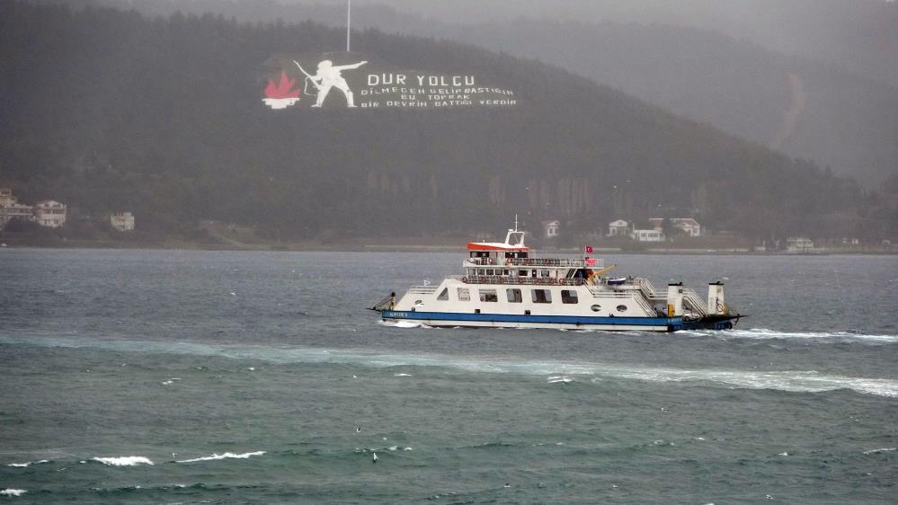 Çanakkale'de bazı feribot seferleri iptal edildi 