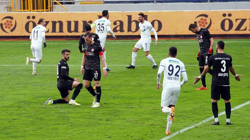 Kasımpaşa, kötü gidişe Sivasspor karşısında dur dedi