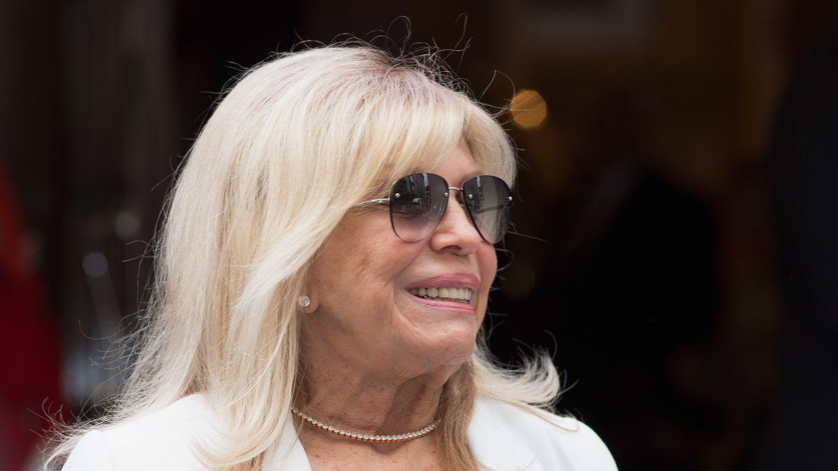 Nancy Sinatra: Trump'a oy verenleri asla affetmeyeceğim, umarım içimdeki öfke beni öldürmez 