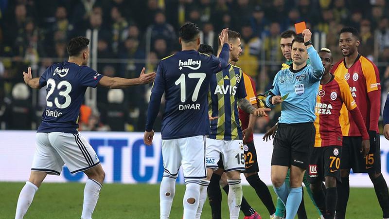 Fenerbahçe-Galatasaray derbisine doğru | Son 54 maçta 362 kart gösterildi