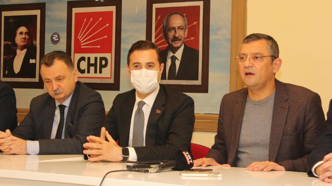 CHP'li Özel: Tek adam rejimini koruyarak 'yeni bir anayasa yapacağız' demek milletin aklıyla alay etmektir