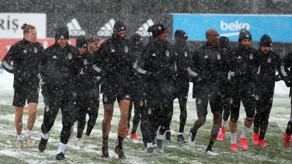 Gençlerbirliği-Beşiktaş maçında kar alarmı