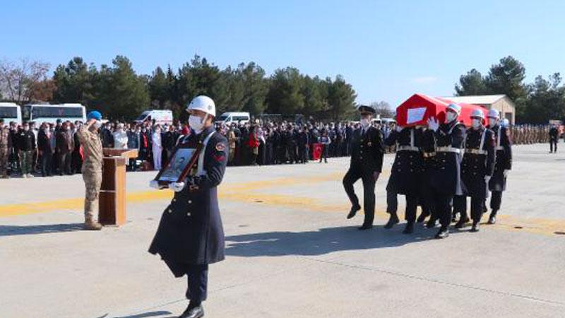 Sözcü yazarı Turan: Bizim resmî makamlar, şehitlerimiz için nedense “siviller” diye bir açıklama yaptı