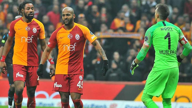 Galatasaray savunmasıyla ligin zirvesinde