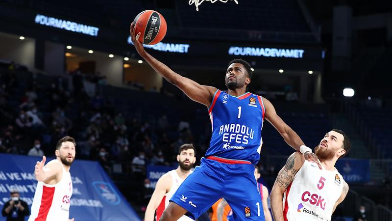 ÖZET | Anadolu Efes'ten CSKA Moskova'ya 30 sayı fark