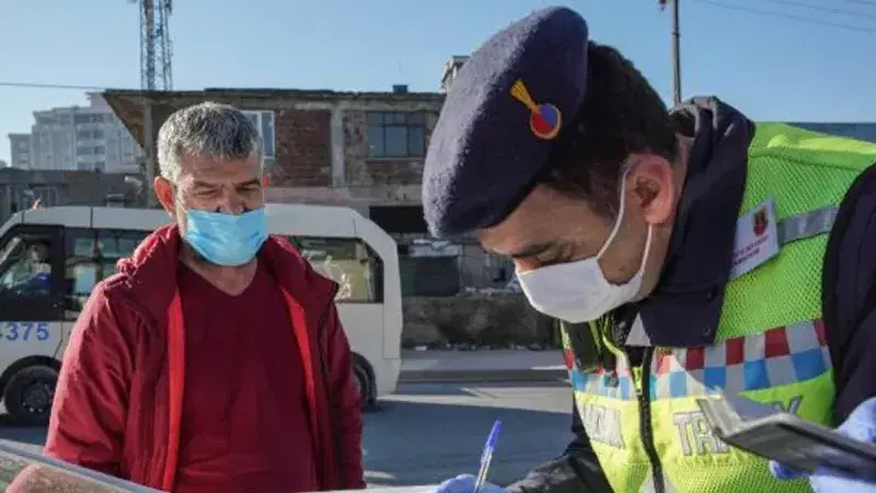 Koronavirüs denetiminde ceza yiyen minibüs şoförü: 6. cezam, nasıl ödeyeceğim?