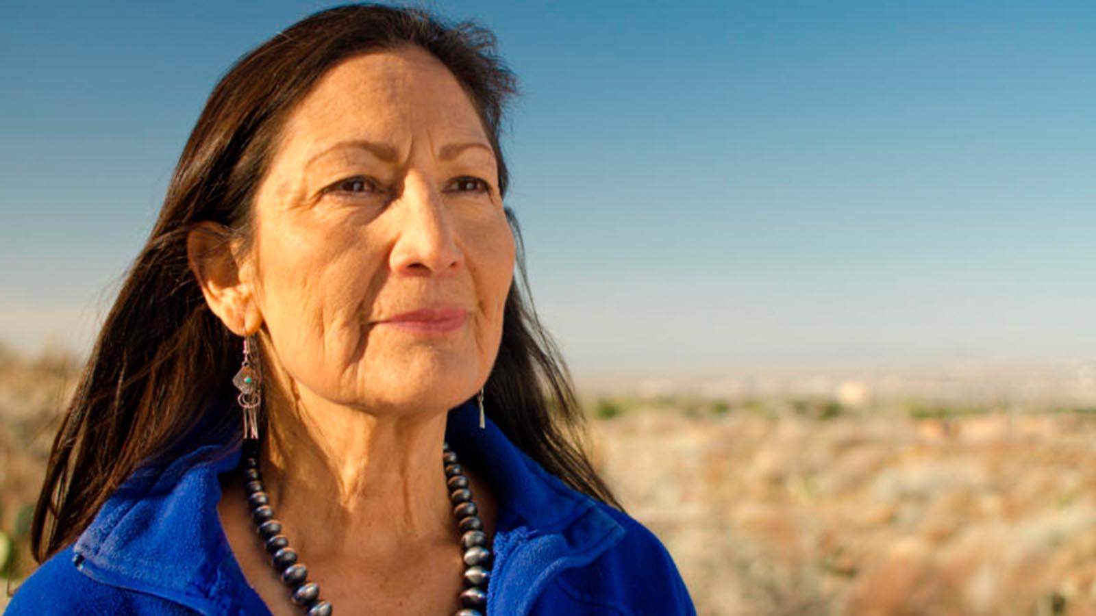 Senato'da onaylandı; Deb Haaland, ABD'nin ilk Amerikan yerlisi bakanı olacak 