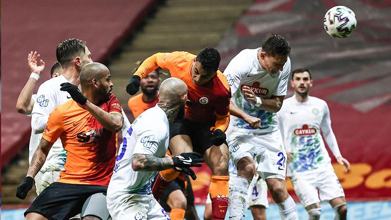 Gol düellosunun yaşandığı maçta Galatasaray, Rizespor'a 4-3 kaybetti