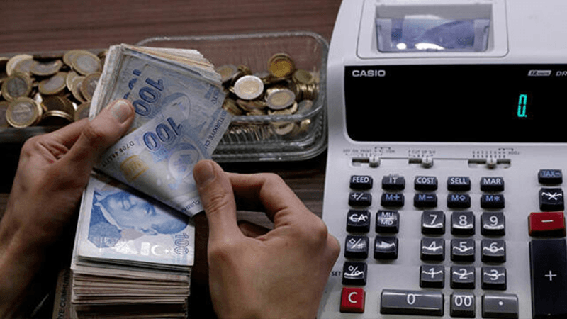 Mayıs'ta ticaret ciro endeksi yüzde 5.4; hizmet ciro endeksi yüzde 2.7 azaldı