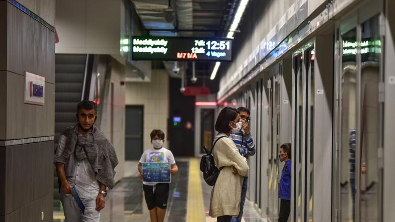 Mecidiyeköy metro istasyonu bakım onarım çalışmaları nedeniyle kapatıldı