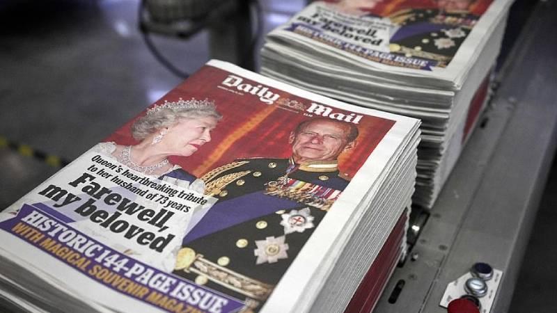 Prens Philip'in hayatını kaybetmesi Britanya gazetelerinin manşetlerinde