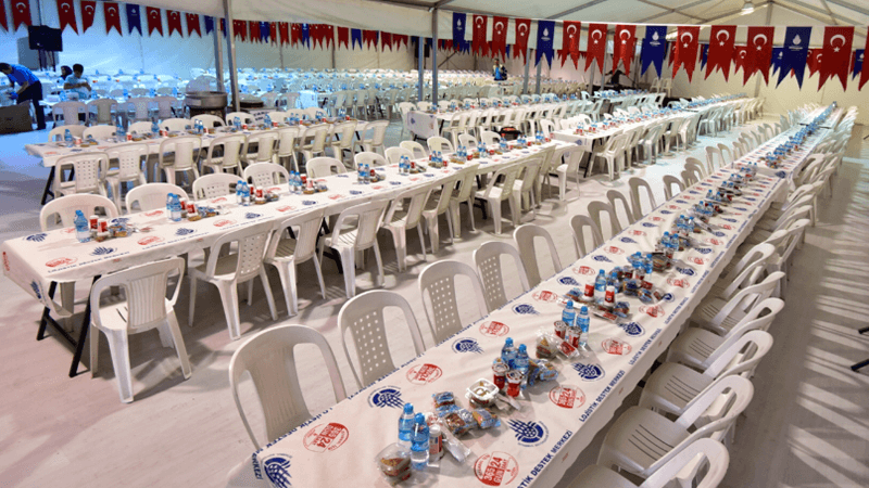 İçişleri'nden "Ramazan Tedbirleri" genelgesi: Kalabalıkların bir araya geldiği etkinlik ve iftar çadırlarına izin verilmeyecek