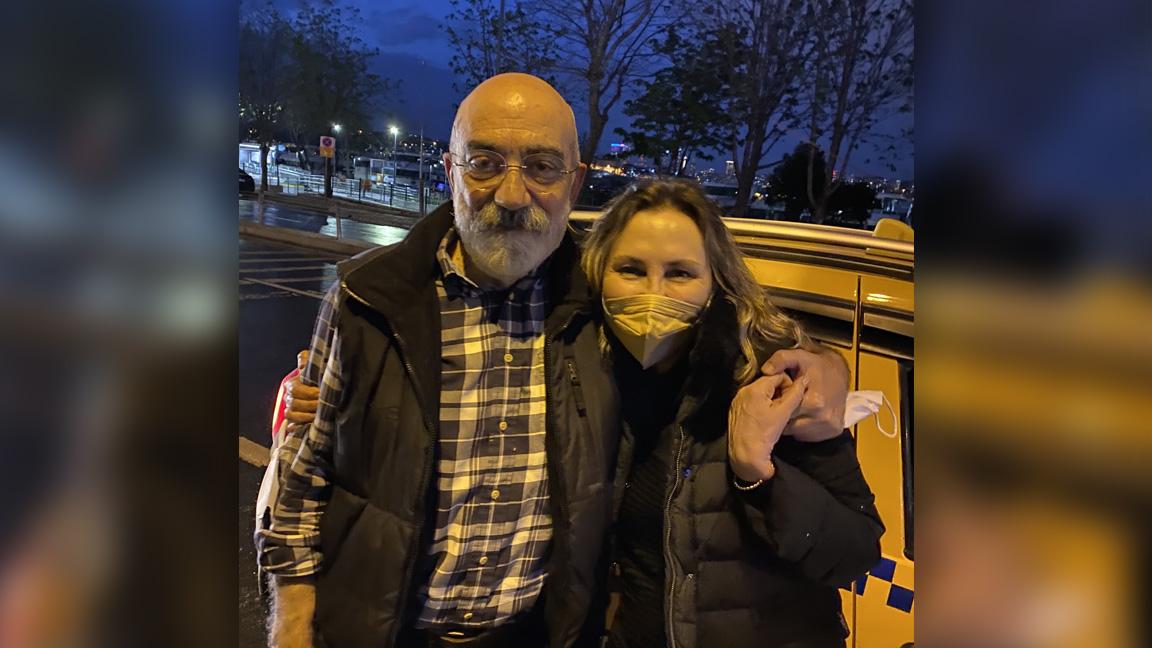 Ahmet Altan, 4 yıl 6 aylık tutukluluğun ardından, AİHM kararı üzerine tahliye edildi