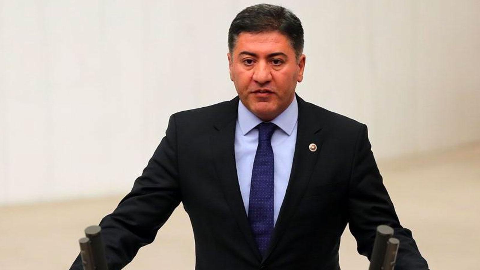 CHP'li Emir'den Öz Sağlık-İş Sendikası iddiası: Yoksa başkan sağlık çalışanlarının maaşlarından yapılan kesintilerle saltanat sevdasına mı kapıldı?